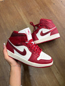 Nike Air Jordan 1 Mid SE Cracked Leather